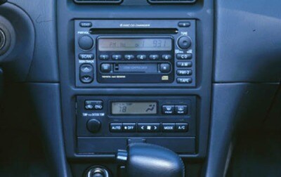 Used 2000 Toyota Camry Solara Pictures 19 Photos Edmunds 2000 Toyota Camry Solara Sle Center Console