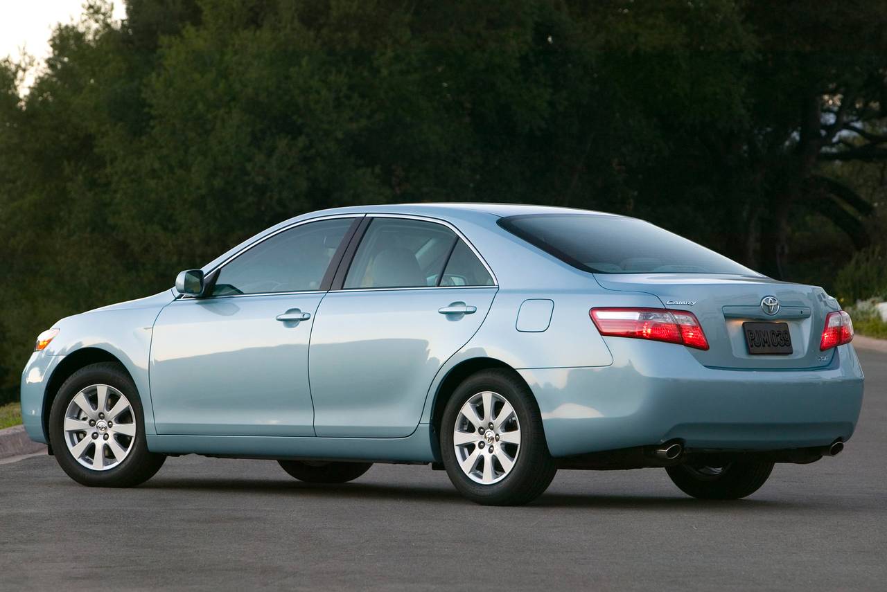 2007_toyota_camry_sedan_xle-v6_rq_oem_3_1280x855.jpg