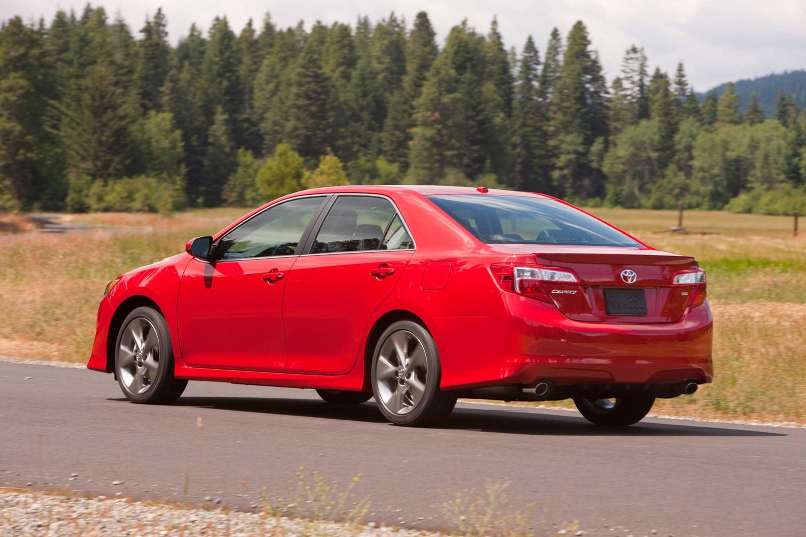 2013 Toyota Camry Gets Price Hike | Edmunds