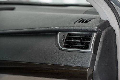 2015 Toyota Camry Sedan XLE Interior Detail