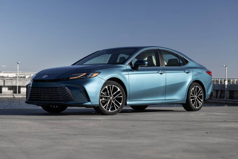 2026 Toyota Camry XLE Sedan Exterior