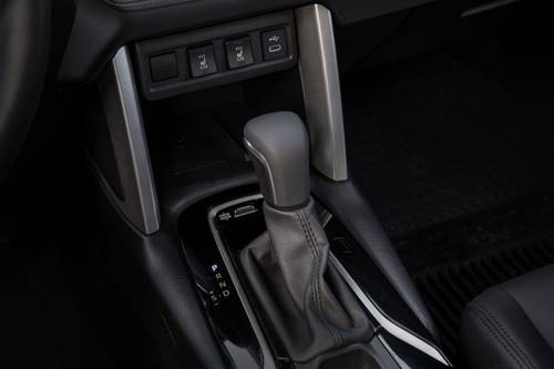 2023 Toyota Corolla Cross Hybrid XSE 4dr SUV Shifter