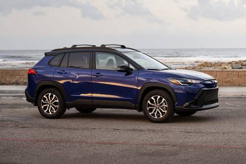 2025 Toyota Corolla Cross Hybrid SE 4dr SUV Profile