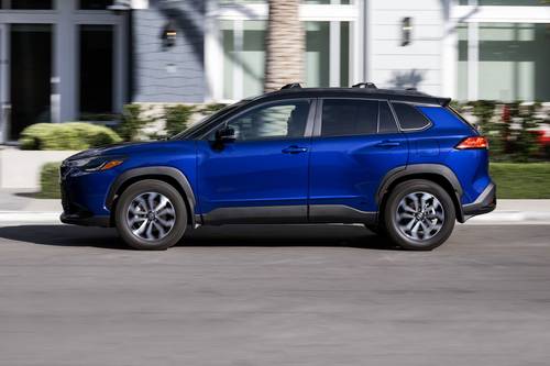 2025 Toyota Corolla Cross Hybrid SE 4dr SUV Profile