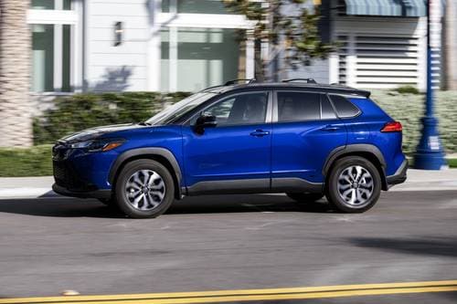 2025 Toyota Corolla Cross Hybrid SE 4dr SUV Profile
