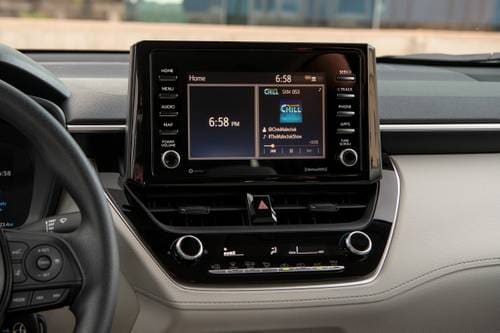 Toyota Corolla Cross L 4dr SUV Center Console