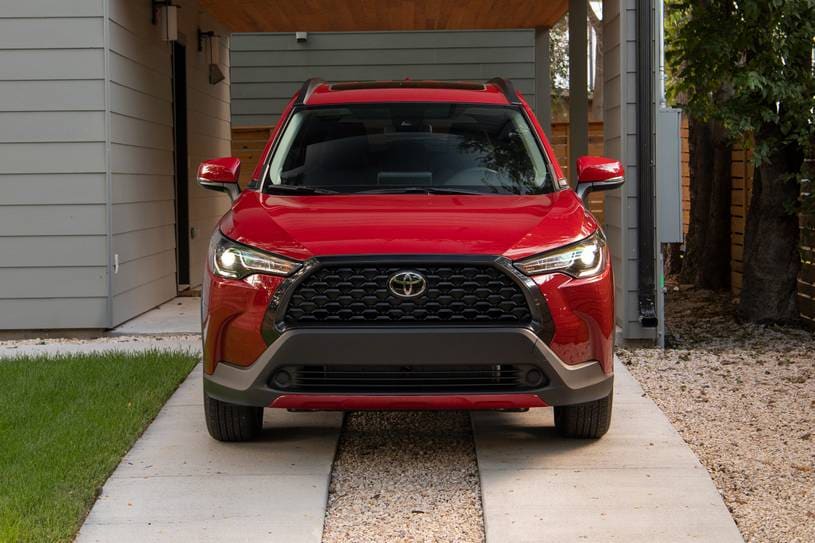 2022 Toyota Corolla Cross Pictures - 153 Photos | Edmunds