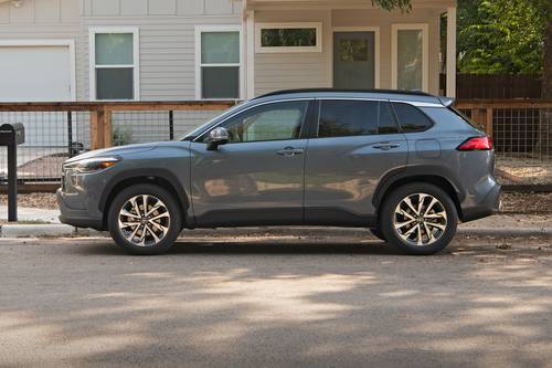 2025 Toyota Corolla Cross XLE 4dr SUV Profile