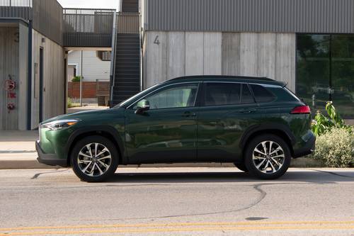 2025 Toyota Corolla Cross XLE 4dr SUV Profile