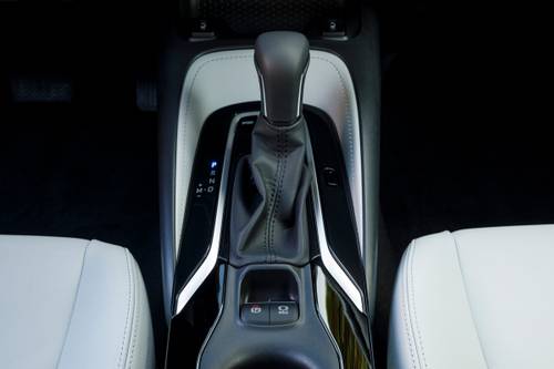 2019 Toyota Corolla Hatchback XSE 4dr Hatchback Shifter