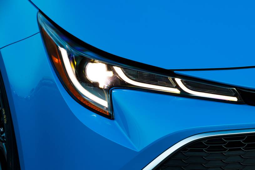 2021 Toyota Corolla Hatchback Pictures - 119 Photos | Edmunds