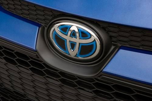 Toyota Corolla Hybrid LE Sedan Front Badge