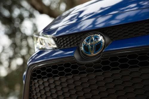 Toyota Corolla Hybrid LE Sedan Front Badge