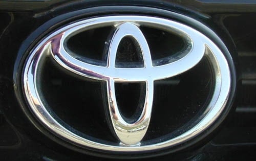 2000 Toyota Corolla Front Badging