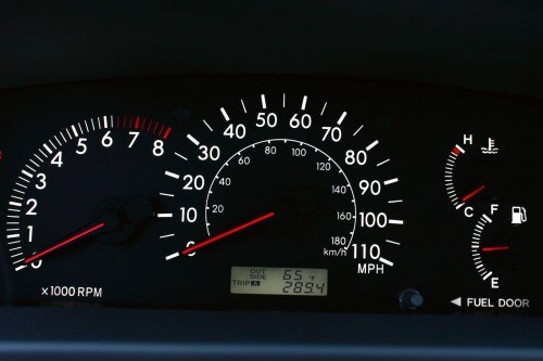 2007 Toyota Corolla LE Sedan Gauge Cluster