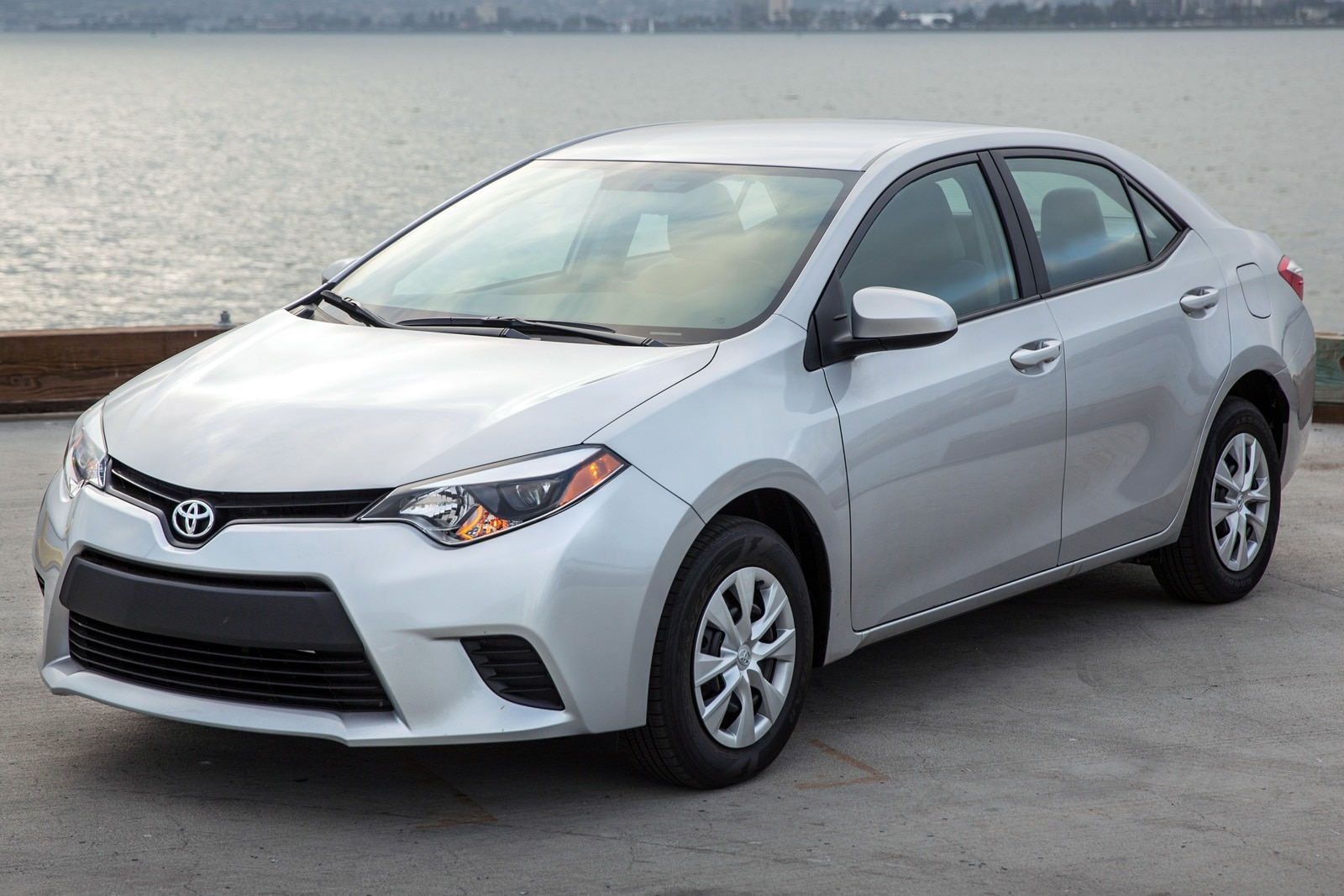 2014 Toyota Corolla Review Ratings Edmunds