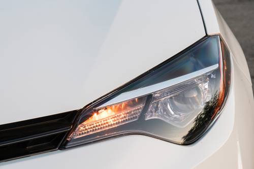 Toyota Corolla LE Eco w/Premium Package Sedan Headlamp Detail