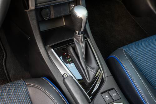 Toyota Corolla SE Sedan Shifter