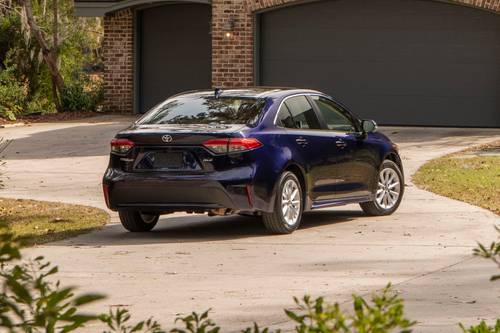 Toyota Corolla XLE Sedan Exterior