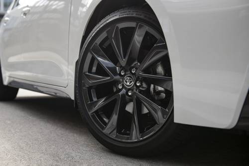 Toyota Corolla XSE Sedan Wheel