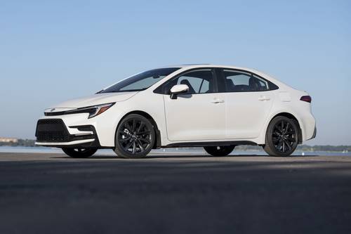 2025 Toyota Corolla XSE Sedan Profile Shown