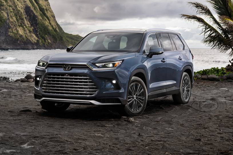Perfect Original Photos about  7 Seater Hybrid Suv  as Your HD Pictures