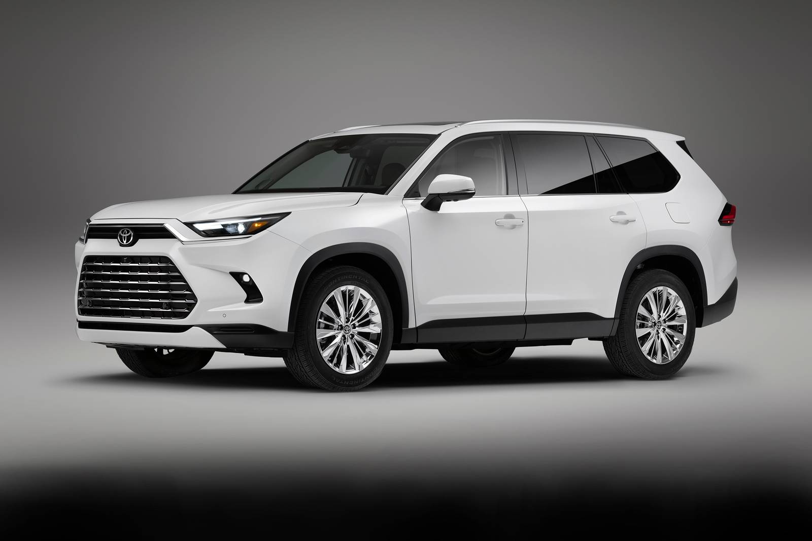 https://media.ed.edmunds-media.com/toyota/grand-highlander/2024/oem/2024_toyota_grand-highlander_4dr-suv_platinum_fq_oem_1_1600.jpg