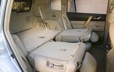 Used 2008 Toyota Highlander Hybrid Suv Pictures 106 Photos Edmunds 2008 Toyota Highlander Hybrid Limited Rear Interior