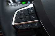 Toyota Highlander Hybrid Platinum 4dr SUV Aux Controls