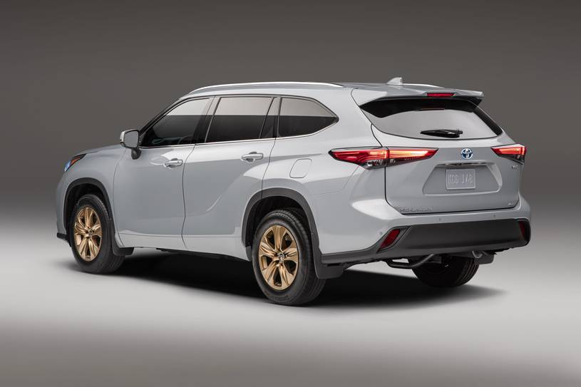 2023 Toyota Highlander Hybrid Pictures - 116 Photos | Edmunds