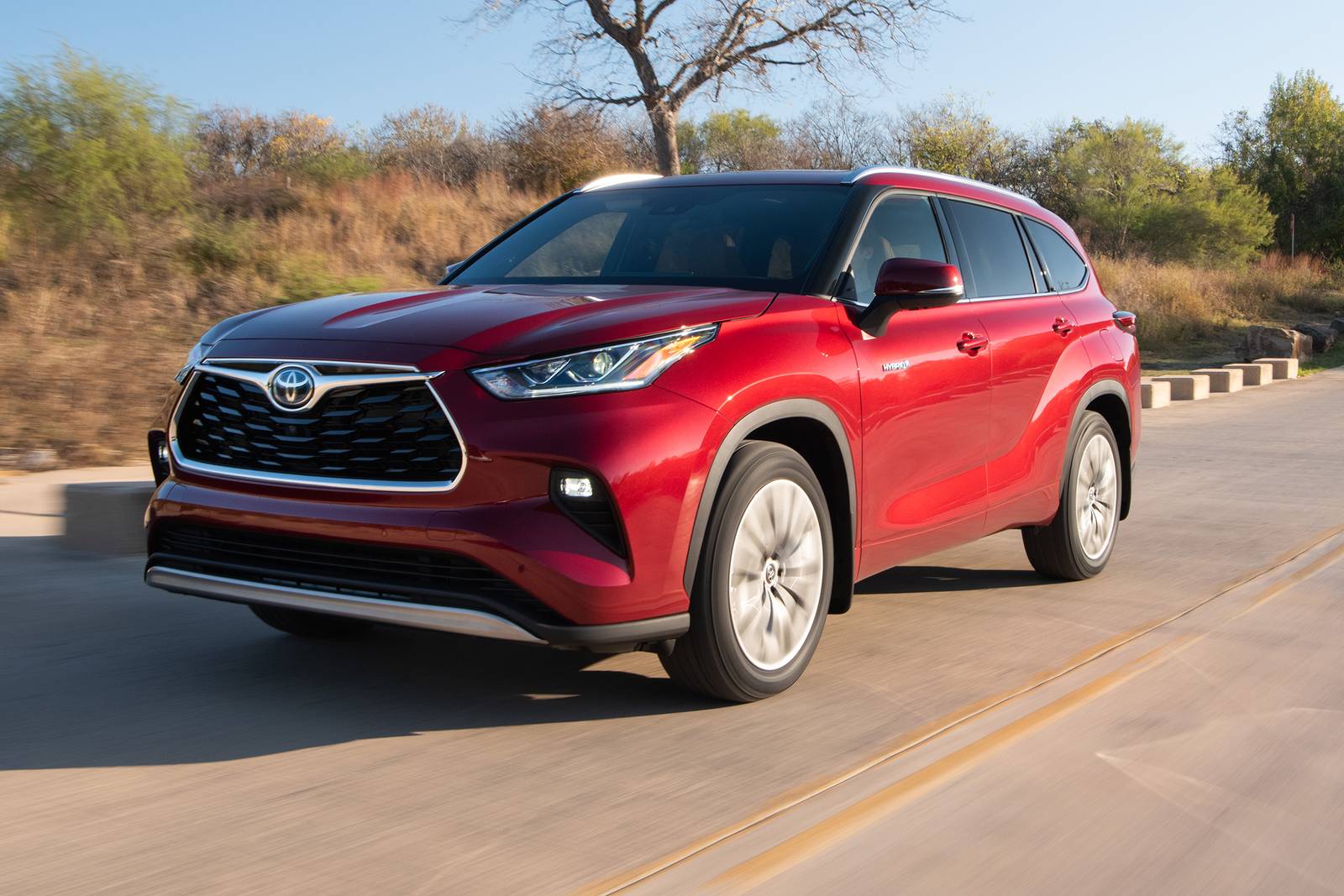2025 Toyota Highlander Hybrid Prices, Reviews, and Pictures | Edmunds