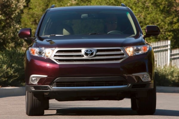 The 2013 Toyota Highlander The 2013 Toyota Highlander