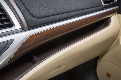2016 Toyota Highlander Limited Platinum 4dr SUV Interior Detail