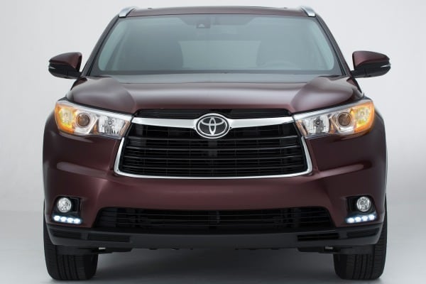 The 2016 Toyota Highlander The 2016 Toyota Highlander