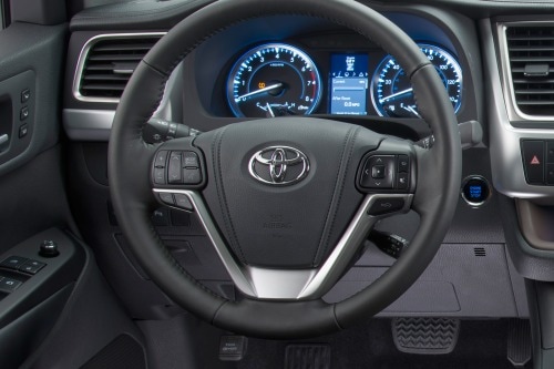 2016 Toyota Highlander Limited Platinum 4dr SUV Steering Wheel Detail