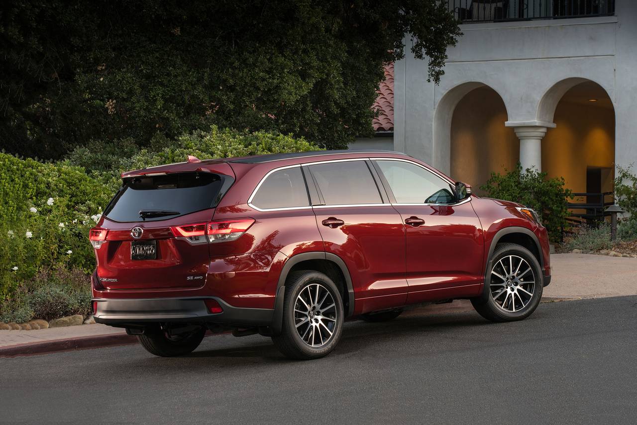 2017 Toyota Highlander Pricing For Sale Edmunds