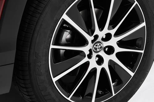 Toyota Highlander SE 4dr SUV Wheel