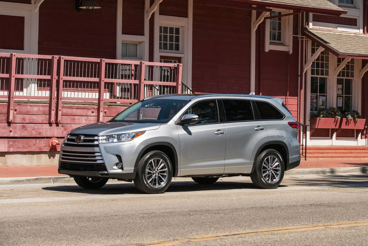 2017 Toyota Highlander Pricing For Edmunds Toyota Highlander Xle 4dr Suv Exterior Shown
