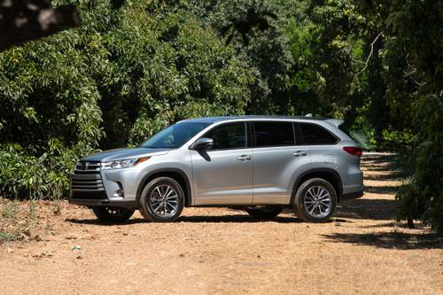 Toyota Highlander XLE 4dr SUV Exterior Shown