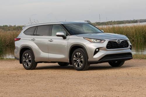 Toyota Highlander XLE 4dr SUV Exterior Shown