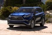 2026 Toyota Highlander Platinum 4dr SUV Exterior Shown