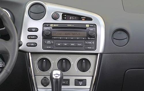 2006 Toyota Matrix XRS Center Console