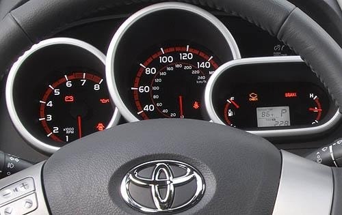 2009 Toyota Matrix XRS Instrument Cluster