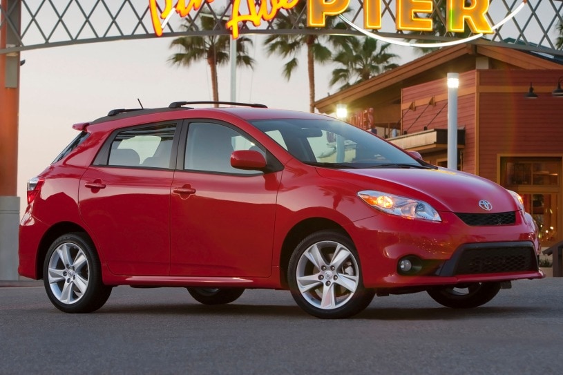 Used 2012 Toyota Matrix Hatchback Review | Edmunds