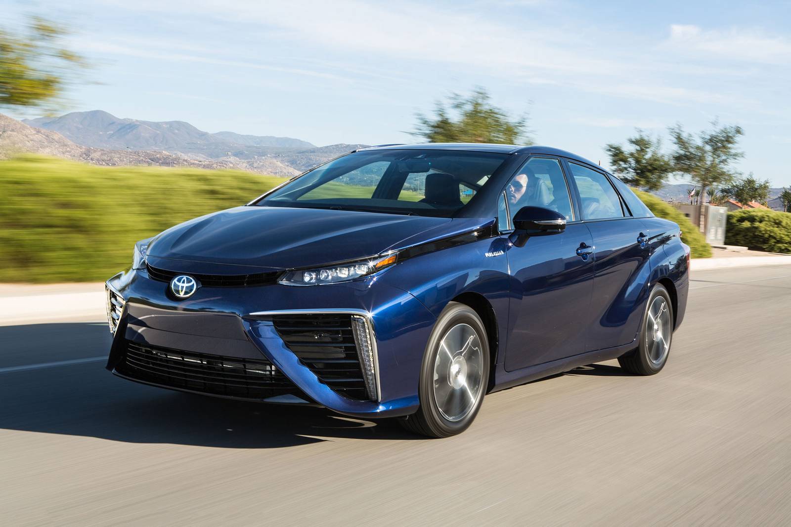 MIRAI 2018 Toyota Mirai Review & Ratings | Edmunds