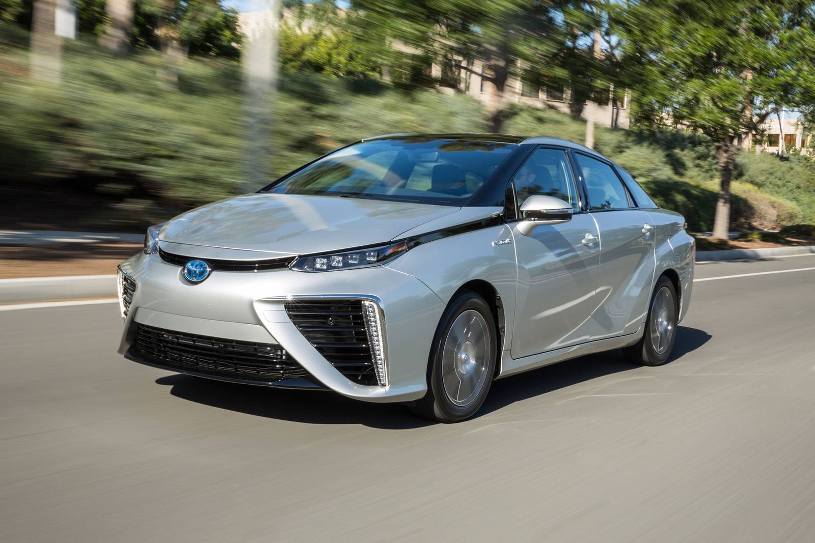 2018 Toyota Mirai Review & Ratings | Edmunds