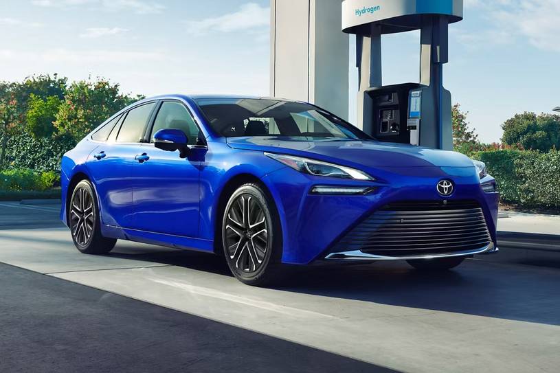 2026 Toyota Mirai XLE Sedan Exterior 2026 Toyota Mirai XLE Sedan Exterior