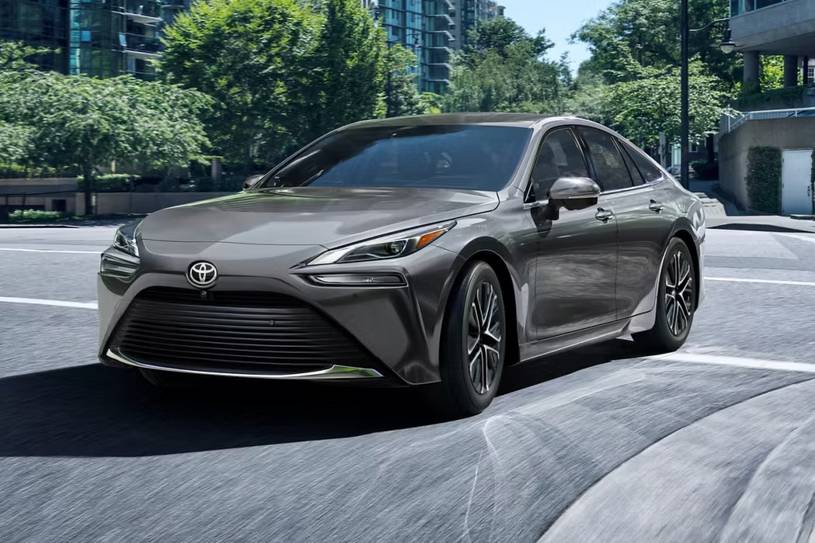 2026 Toyota Mirai XLE Sedan Exterior 2026 Toyota Mirai XLE Sedan Exterior