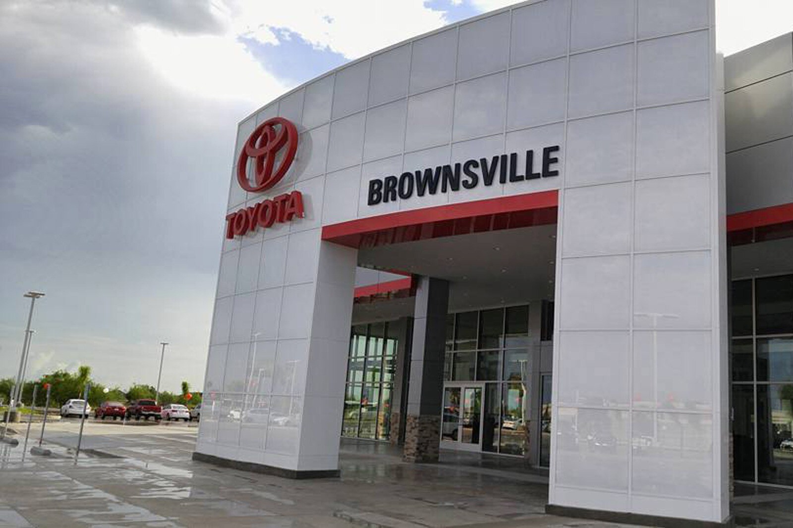 Brownsville Toyota Donates Modern Engine to Local College