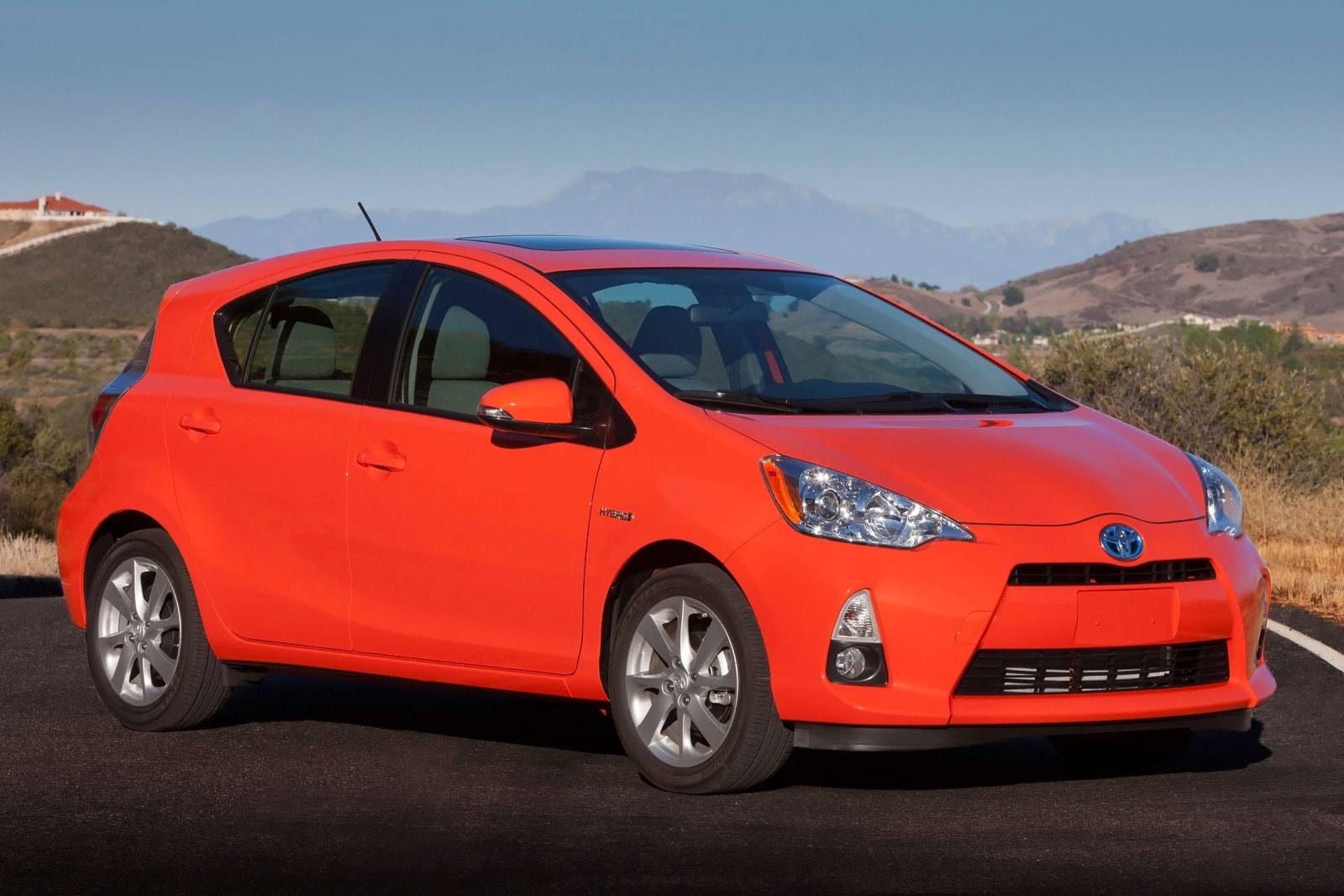 2012 Toyota Prius c Review & Ratings | Edmunds